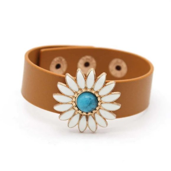 Boho Khaki Punk Sunflower Vegan Leather Bracelet - Picture 2 of 3